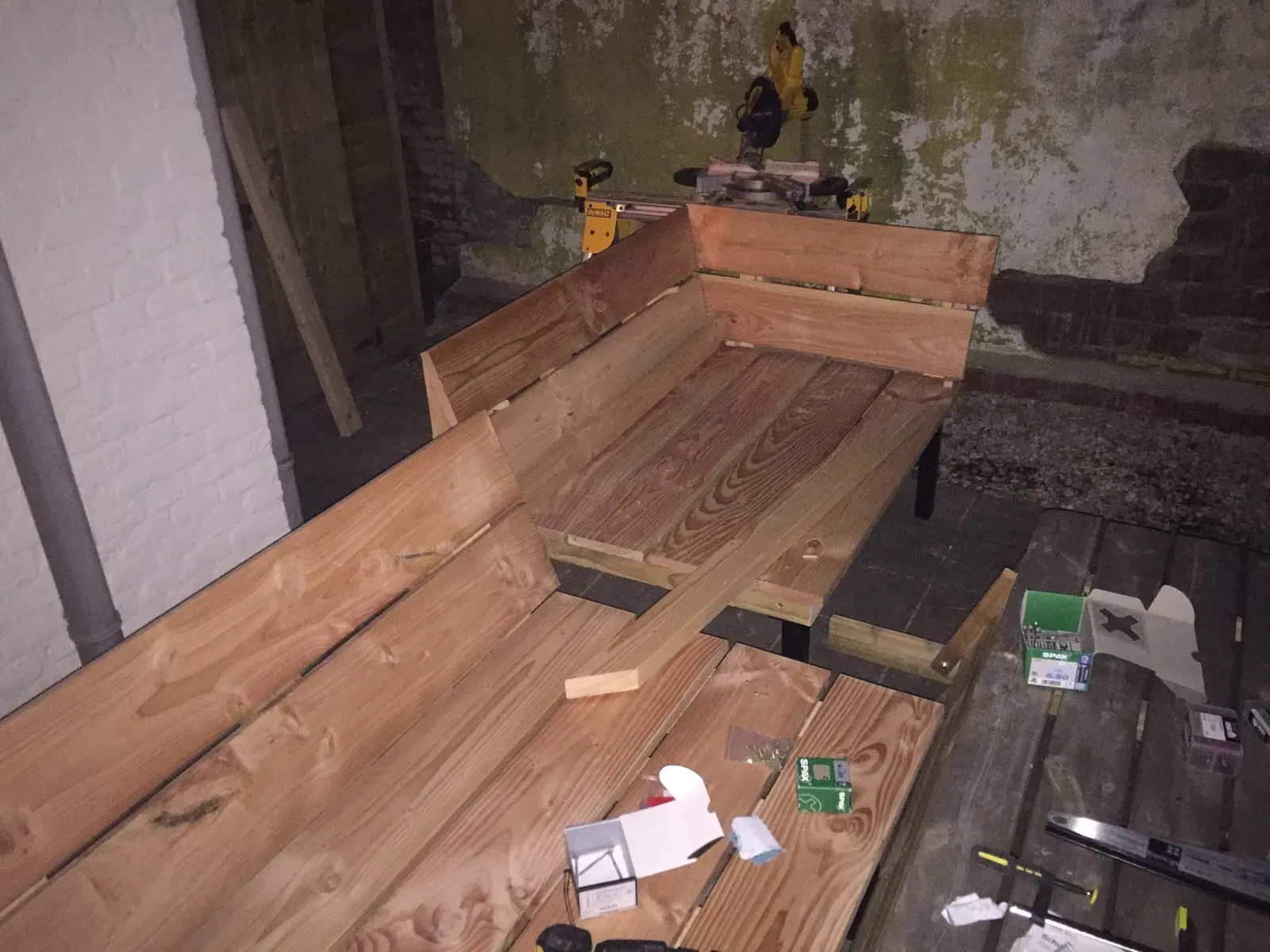Outdoor loungeset build, step 1