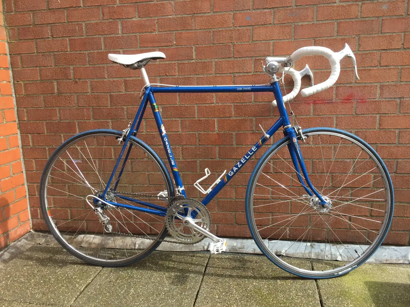 Restored Gazelle racebike, finished