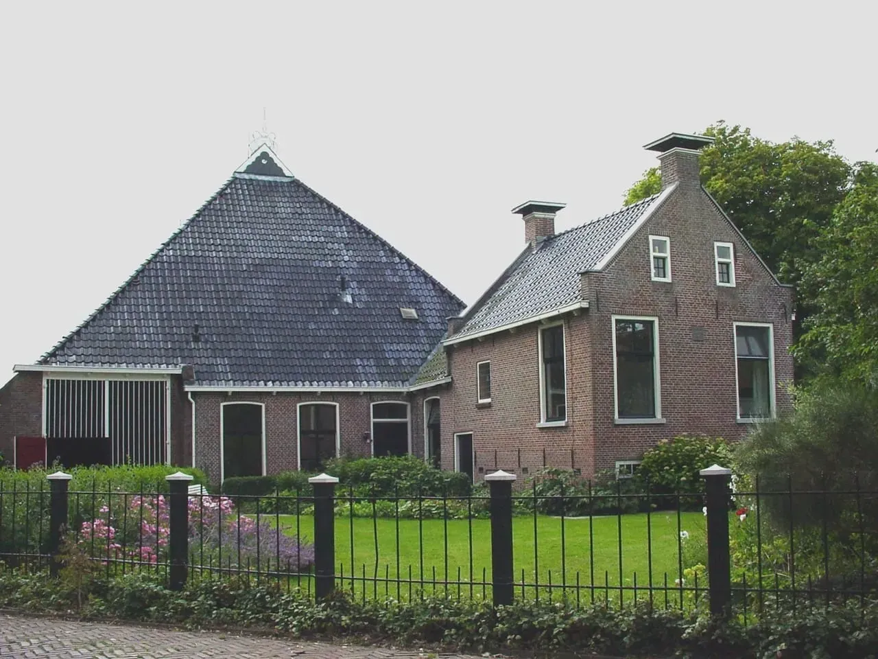 House illustration, image 1